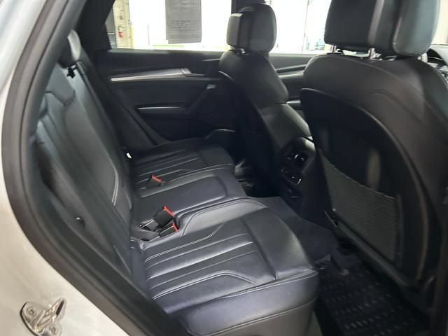 Used 2025 Audi Q5 2.0T Premium w/ Convenience Plus Package AWD/4WD image 23