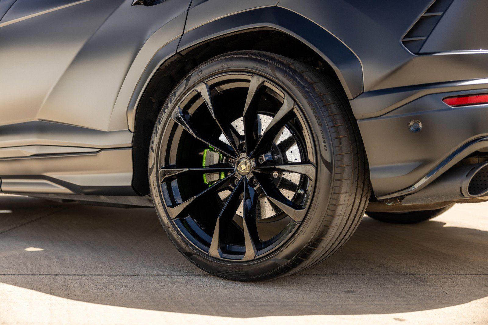 Used 2022 Lamborghini Urus AWD/4WD image 10