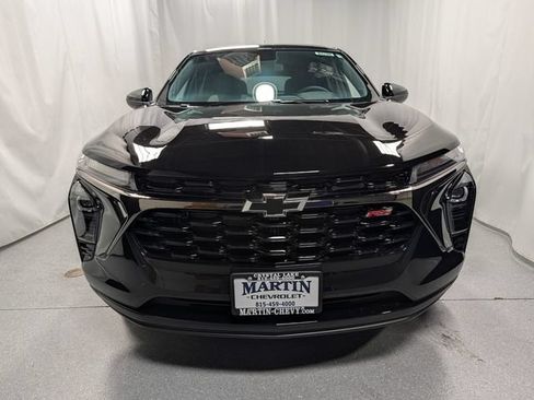 New 2026 Chevrolet Trax RS w/ Sunroof Package FWD image 8