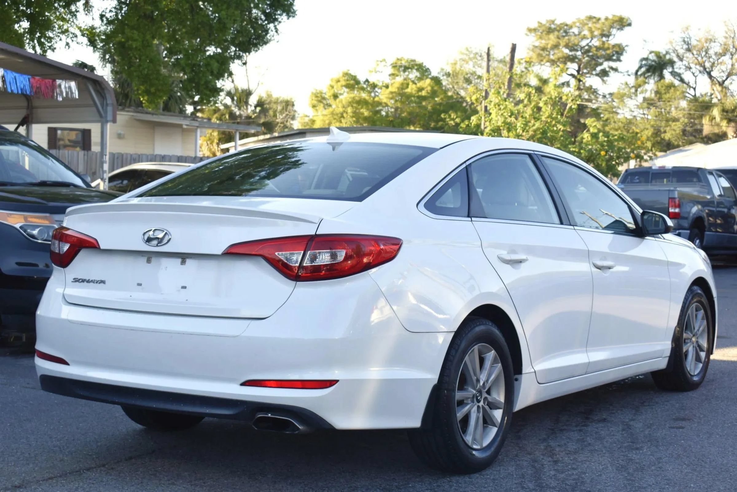 Used 2015 Hyundai Sonata SE FWD image 8