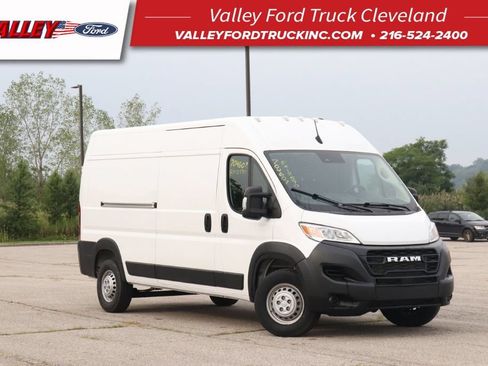 Used 2024 RAM ProMaster 2500 FWD image 1