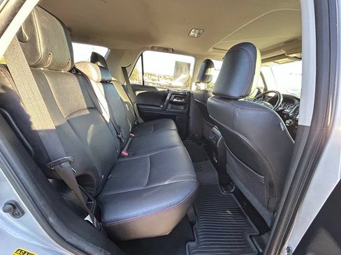 Used 2023 Toyota 4Runner TRD Off-Road Premium w/ Moonroof Package AWD/4WD image 30