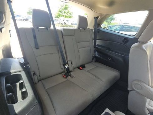 Used 2019 Honda Pilot Touring image 22