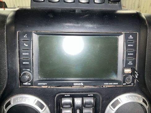 Used 2014 Jeep Wrangler Unlimited Sahara w/ Dual Top Group image 22