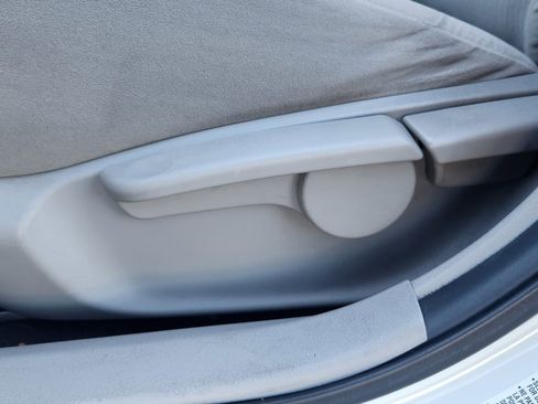 Used 2013 Toyota Corolla image 10