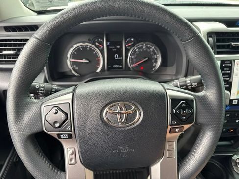 Used 2022 Toyota 4Runner Limited AWD/4WD image 18