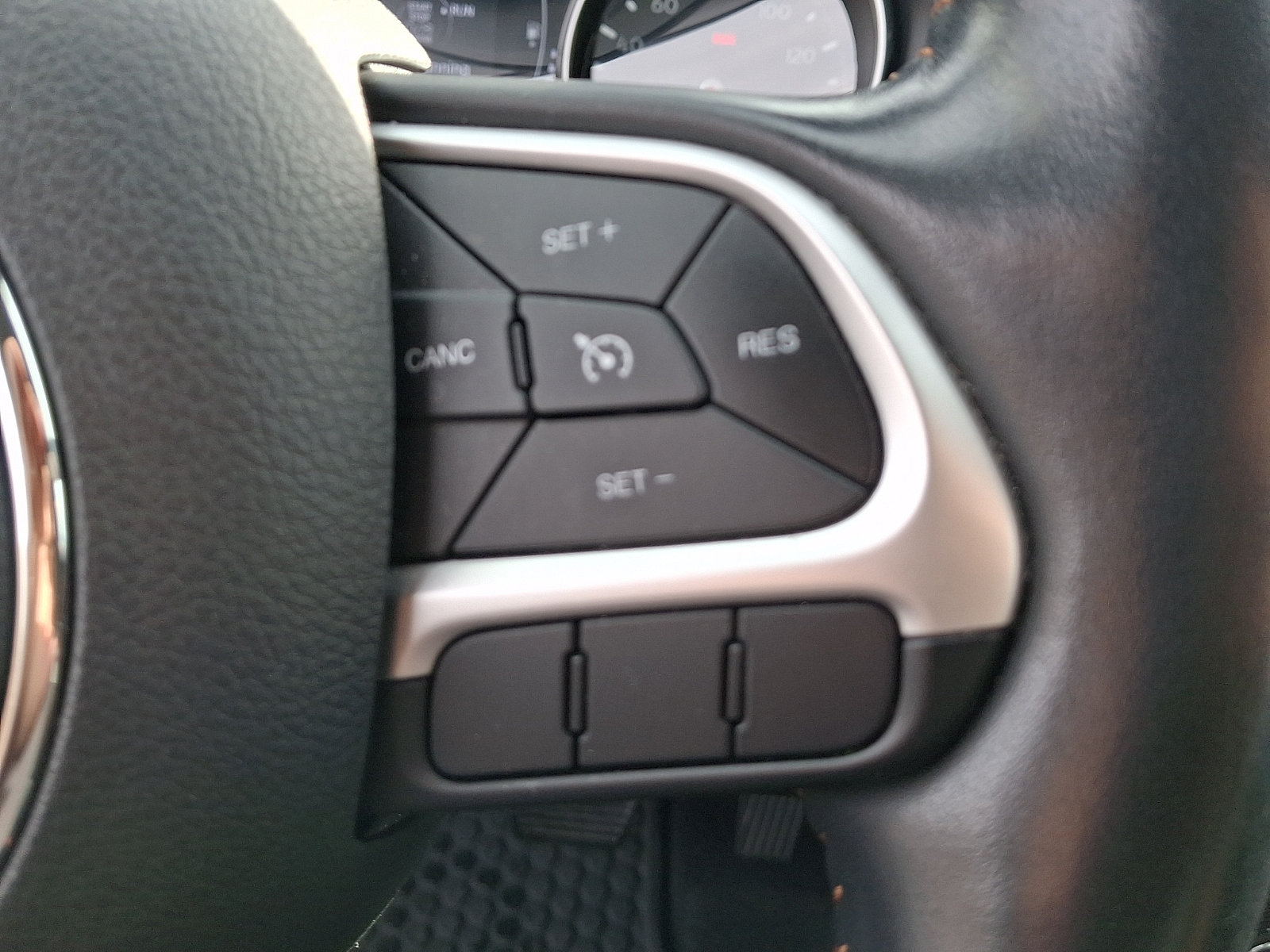 Used 2020 Jeep Compass Latitude w/ Cold Weather Group AWD/4WD image 21