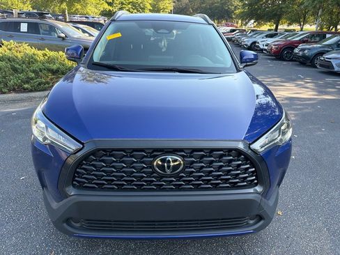 Used 2023 Toyota Corolla Cross LE FWD image 3