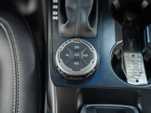 Certified 2025 Ford Bronco Badlands image 31