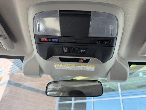 Used 2023 Subaru Crosstrek 2.0i Premium image 23