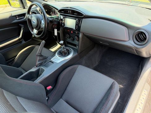 Used 2018 Subaru BRZ Premium image 10