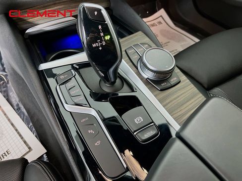 Used 2020 BMW 530e xDrive w/ Premium Package AWD/4WD image 23