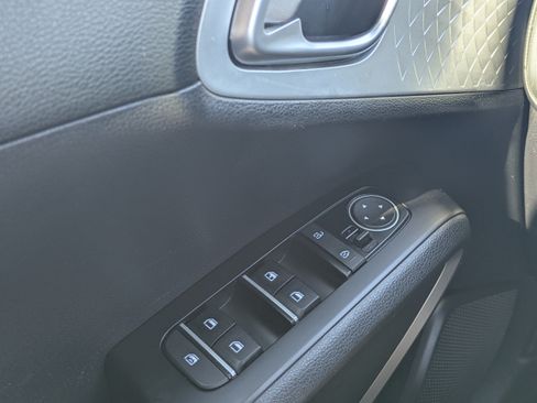 Certified 2024 Kia Soul LX w/ Option Group 015 FWD image 26