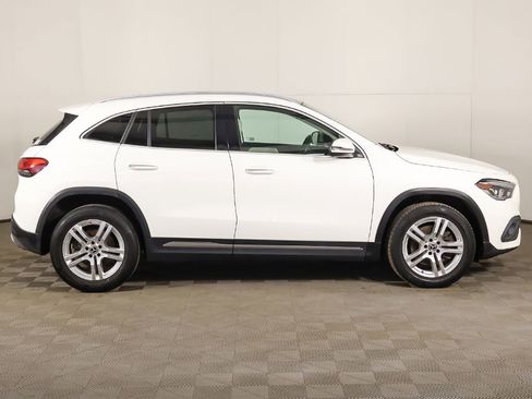 Used 2022 Mercedes-Benz GLA 250 4MATIC w/ Premium Package image 17