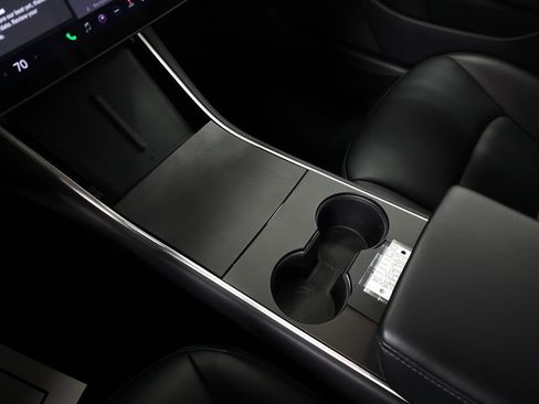 Used 2019 Tesla Model 3 Performance image 28