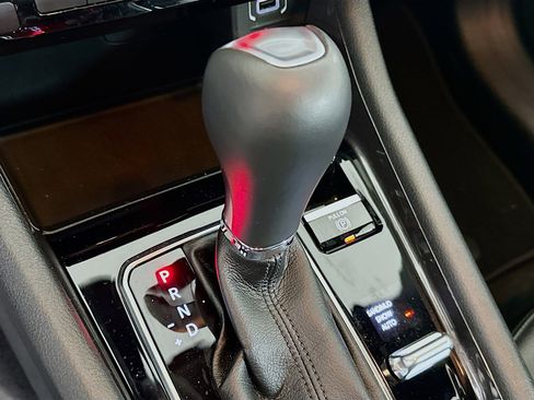 Used 2023 Jeep Compass Latitude image 24