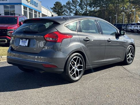 Used 2017 Ford Focus SEL image 10