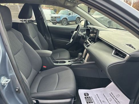 Used 2023 Toyota Corolla Cross LE image 25