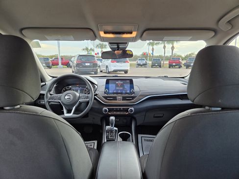 Used 2024 Nissan Altima 2.5 SV image 20