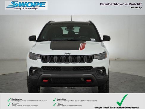 New 2026 Jeep Compass Trailhawk w/ Sun, Sound & Navigation Group image 8
