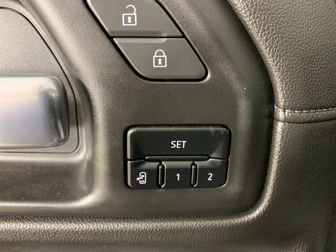 Used 2020 Chevrolet Silverado 1500 LTZ image 17