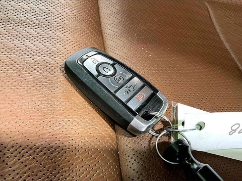 Used 2023 Ford F250 King Ranch w/ Chrome Package image 19