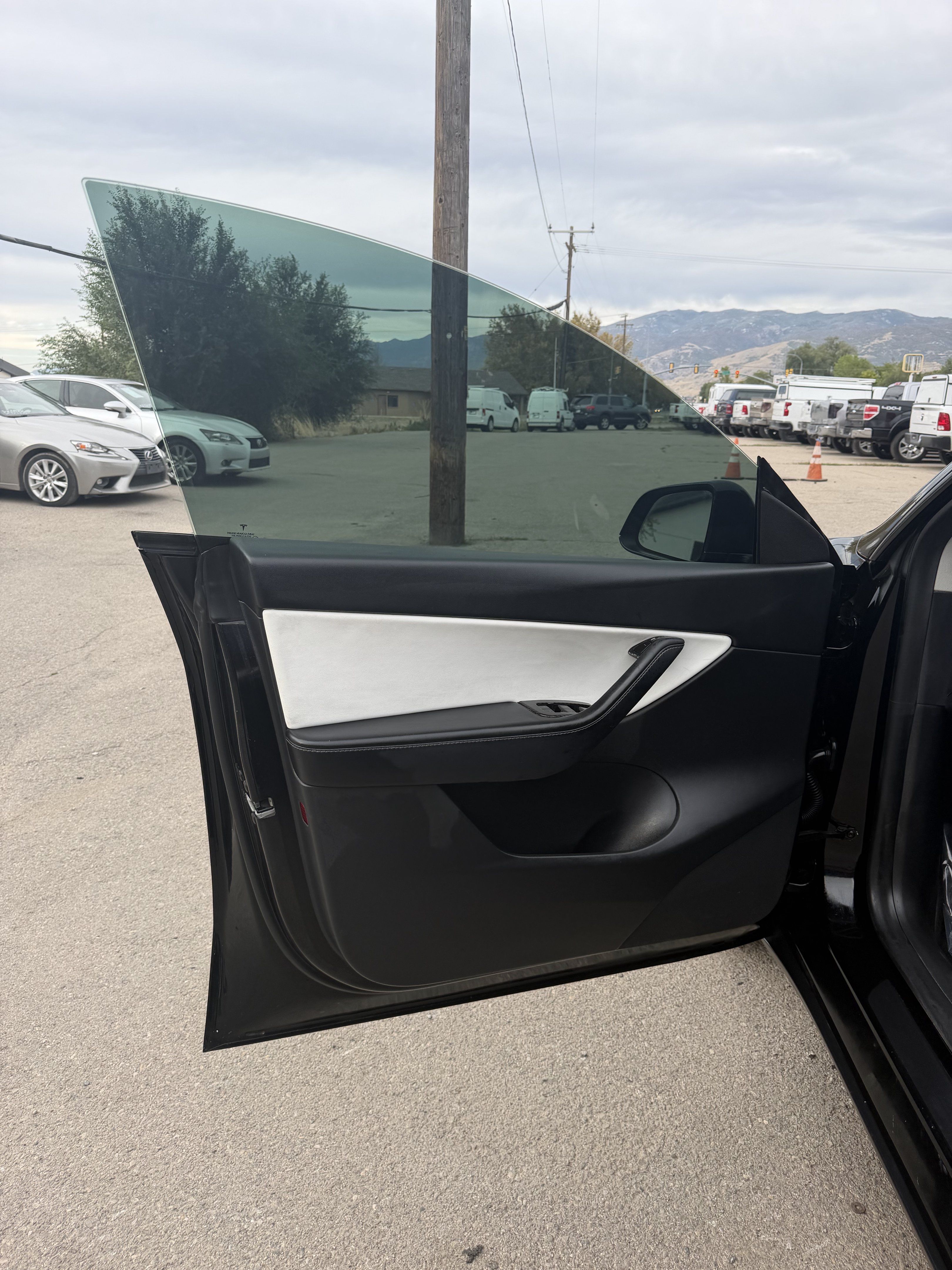 Used 2020 Tesla Model Y Long Range AWD/4WD image 17