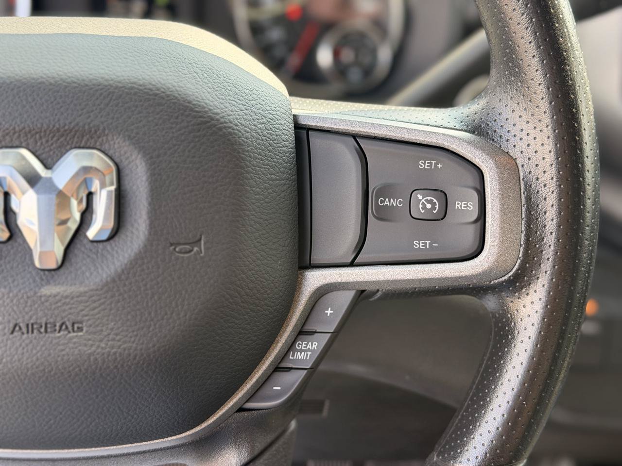 Used 2024 RAM 3500 Tradesman w/ Chrome Appearance Group AWD/4WD image 23