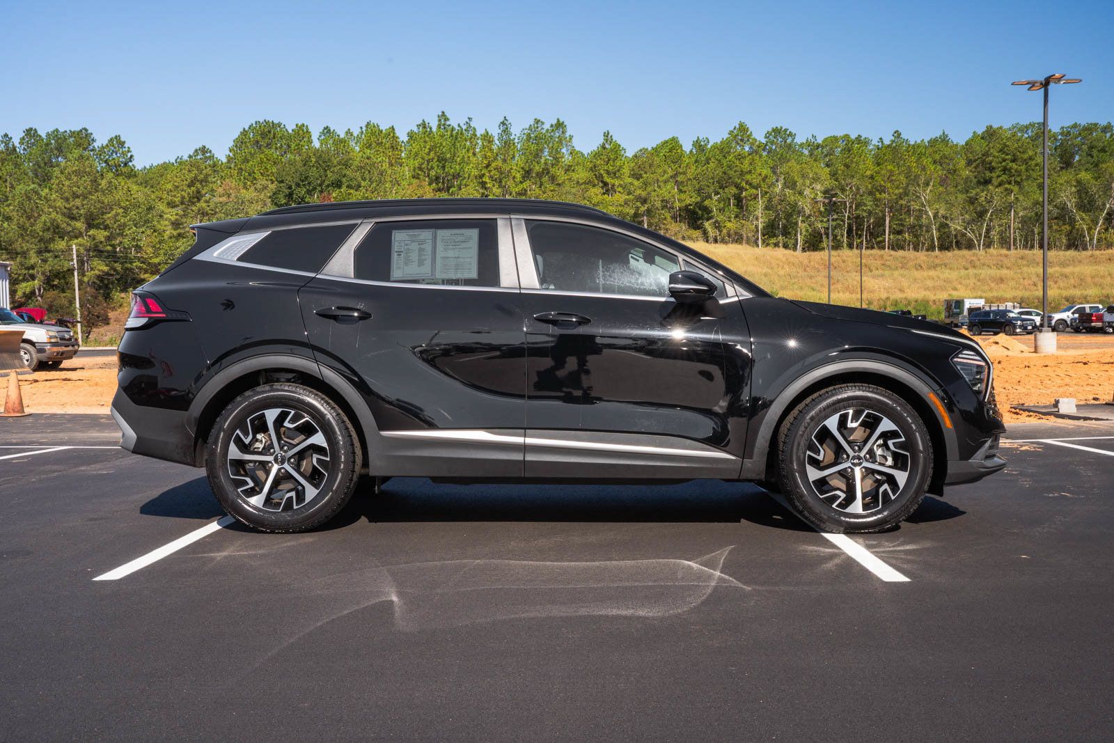 Used 2025 Kia Sportage EX w/ Premium Package FWD image 8