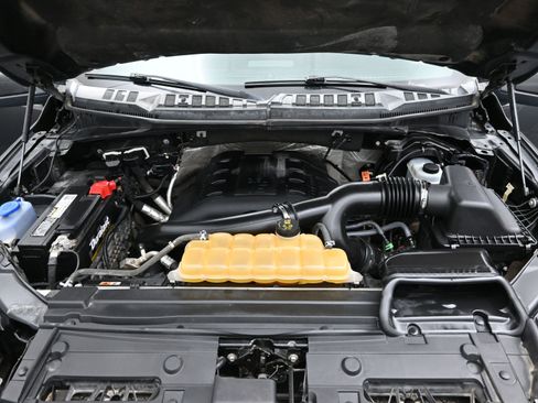 Used 2016 Ford F150 Lariat w/ Equipment Group 502A Luxury image 6