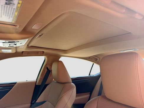 Used 2025 Lexus ES 350 w/ Premium Package FWD image 26