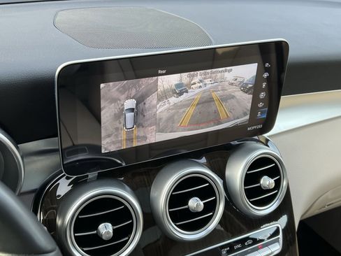 Certified 2021 Mercedes-Benz GLC 300 4MATIC image 17