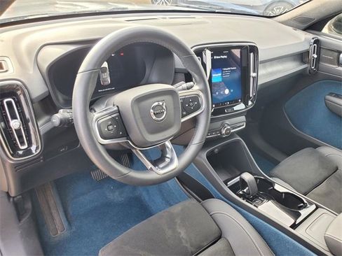 Certified 2023 Volvo C40 P8 Recharge Ultimate image 16