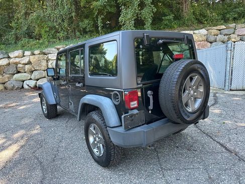 Used 2012 Jeep Wrangler Unlimited Sport w/ PWR Convenience Group AWD/4WD image 3