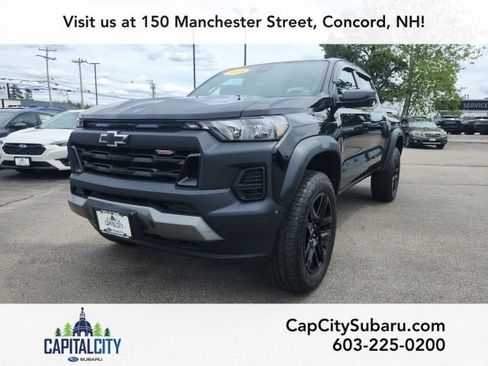 Used 2024 Chevrolet Colorado Trail Boss w/ Advanced Trailering Package AWD/4WD image 5