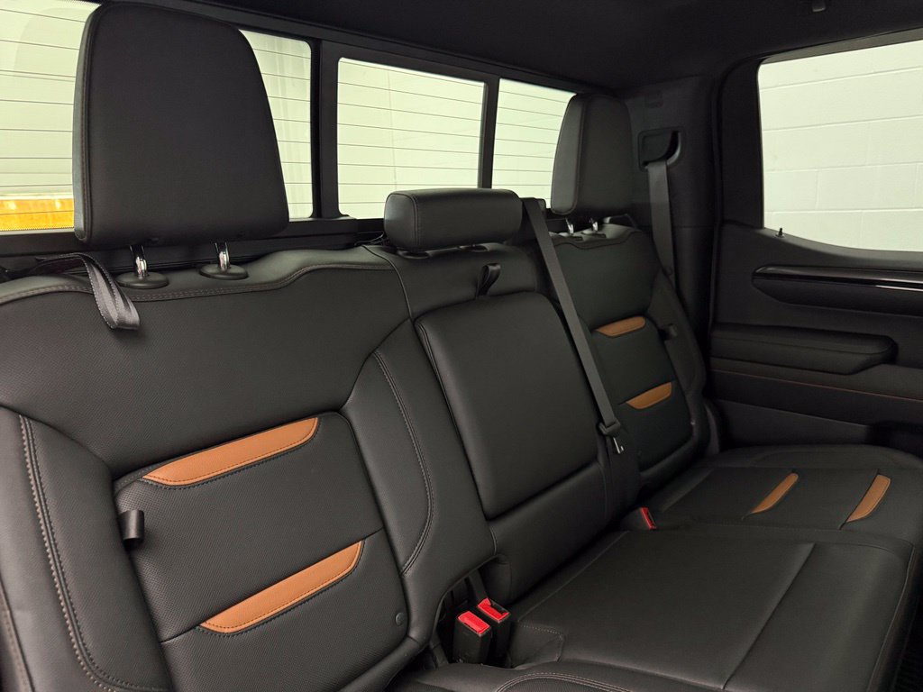 Used 2024 GMC Sierra 1500 AT4 w/ Technology Package AWD/4WD image 39