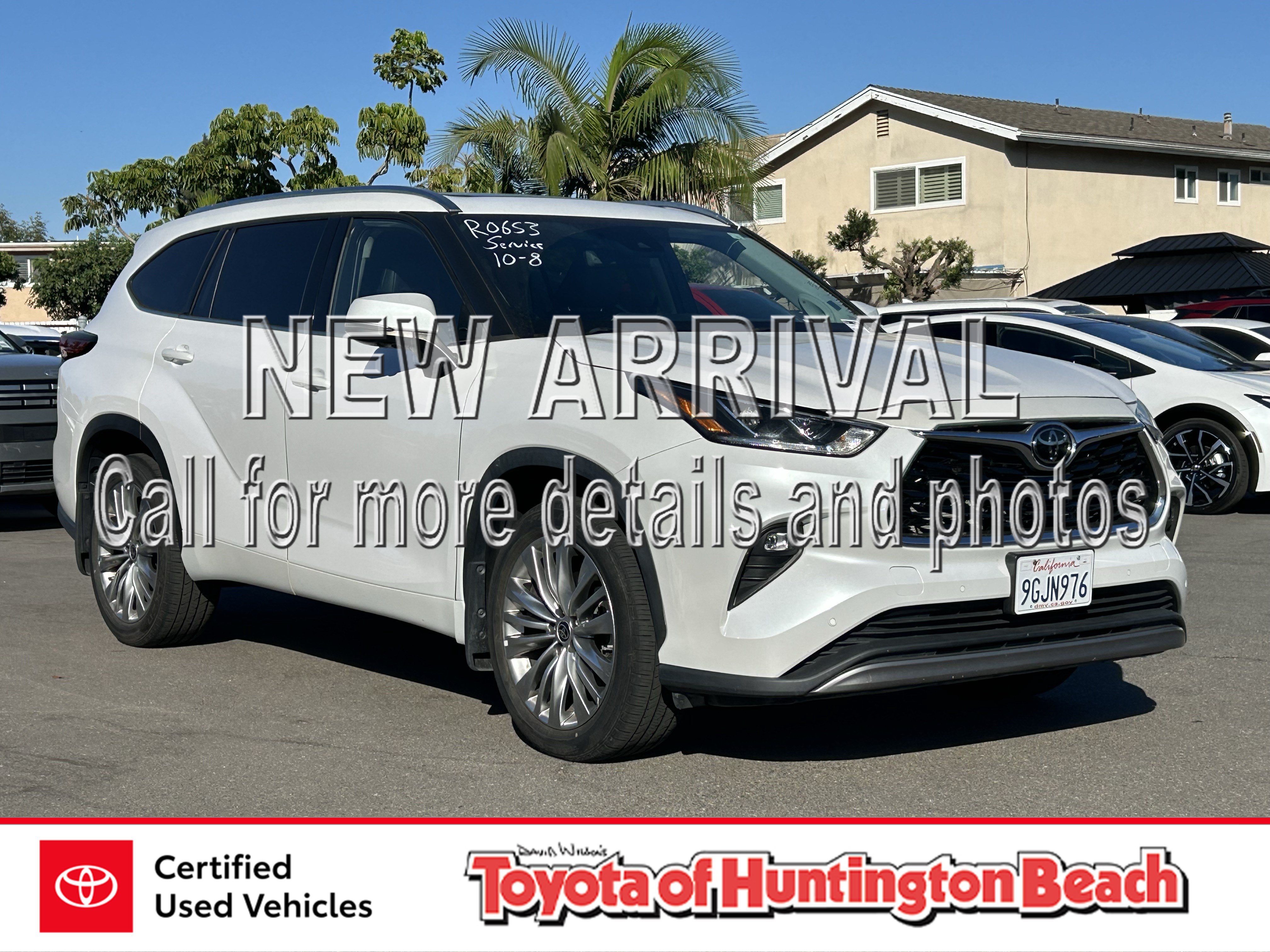 Used 2023 Toyota Highlander Platinum FWD image 1