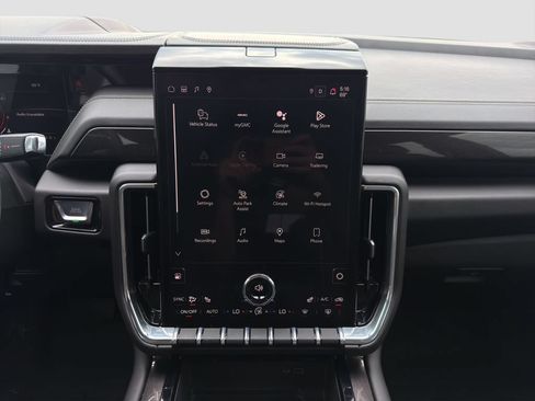 Used 2025 GMC Yukon Elevation w/ LPO, Floor Liner Package AWD/4WD image 16