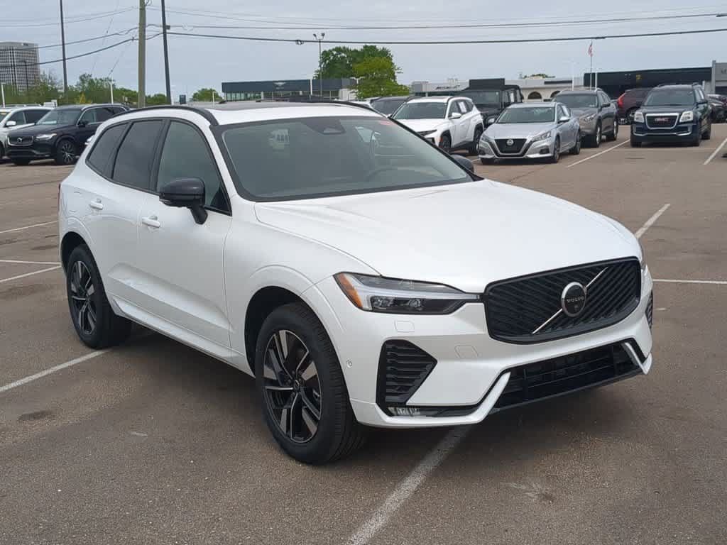 Used 2026 Volvo XC60 B5 Plus w/ Protection Package Premier AWD/4WD image 8