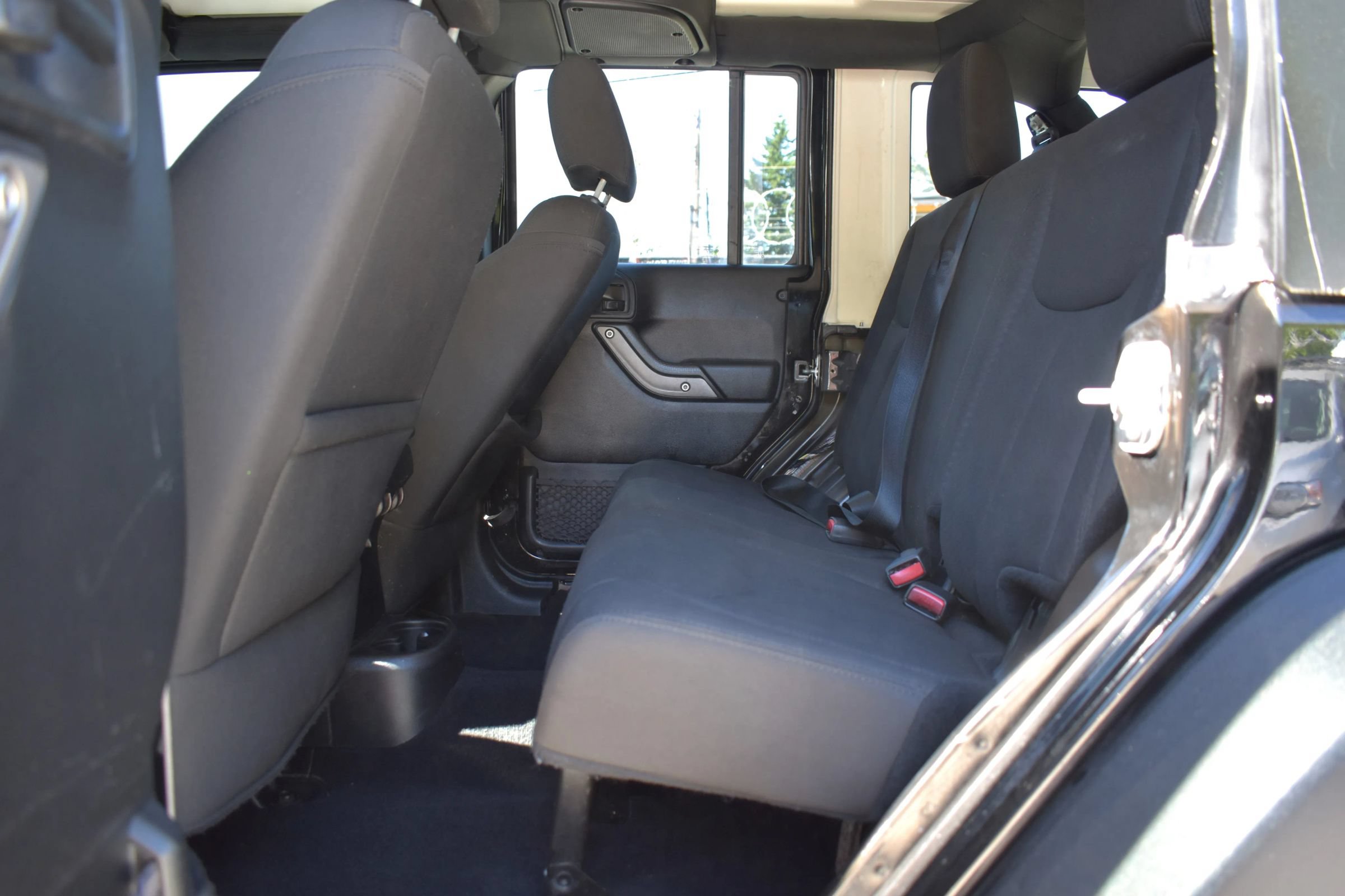 Used 2017 Jeep Wrangler Unlimited Sport w/ Quick Order Package 24S AWD/4WD image 26
