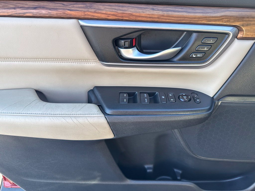 Used 2017 Honda CR-V EX-L image 17