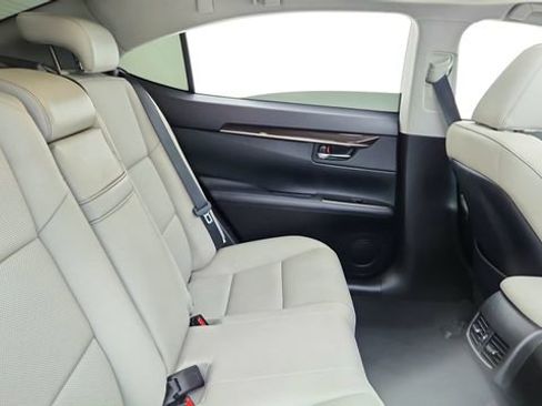 Used 2018 Lexus ES 350 w/ Premier Package image 24