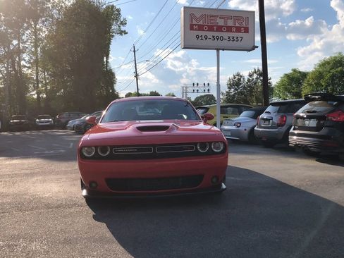 Used 2020 Dodge Challenger R/T image 6
