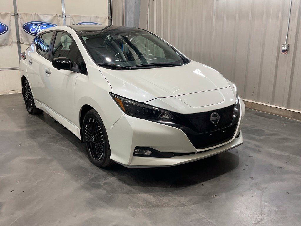 Used 2025 Nissan Leaf SV Plus FWD image 2