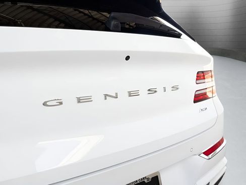 Used 2022 Genesis GV80 2.5T w/ Prestige Package 04 AWD/4WD image 18