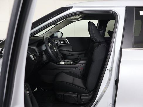 New 2026 Mitsubishi Outlander ES AWD/4WD image 29