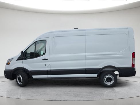 New 2026 Ford Transit 250 148 Medium Roof w/ Load Area Protection Package RWD image 7
