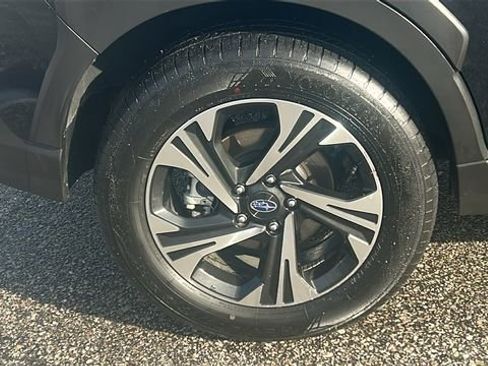 Certified 2024 Subaru Crosstrek 2.0i Premium image 13