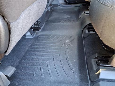 Used 2021 GMC Acadia SLE w/ Driver Convenience Package image 29