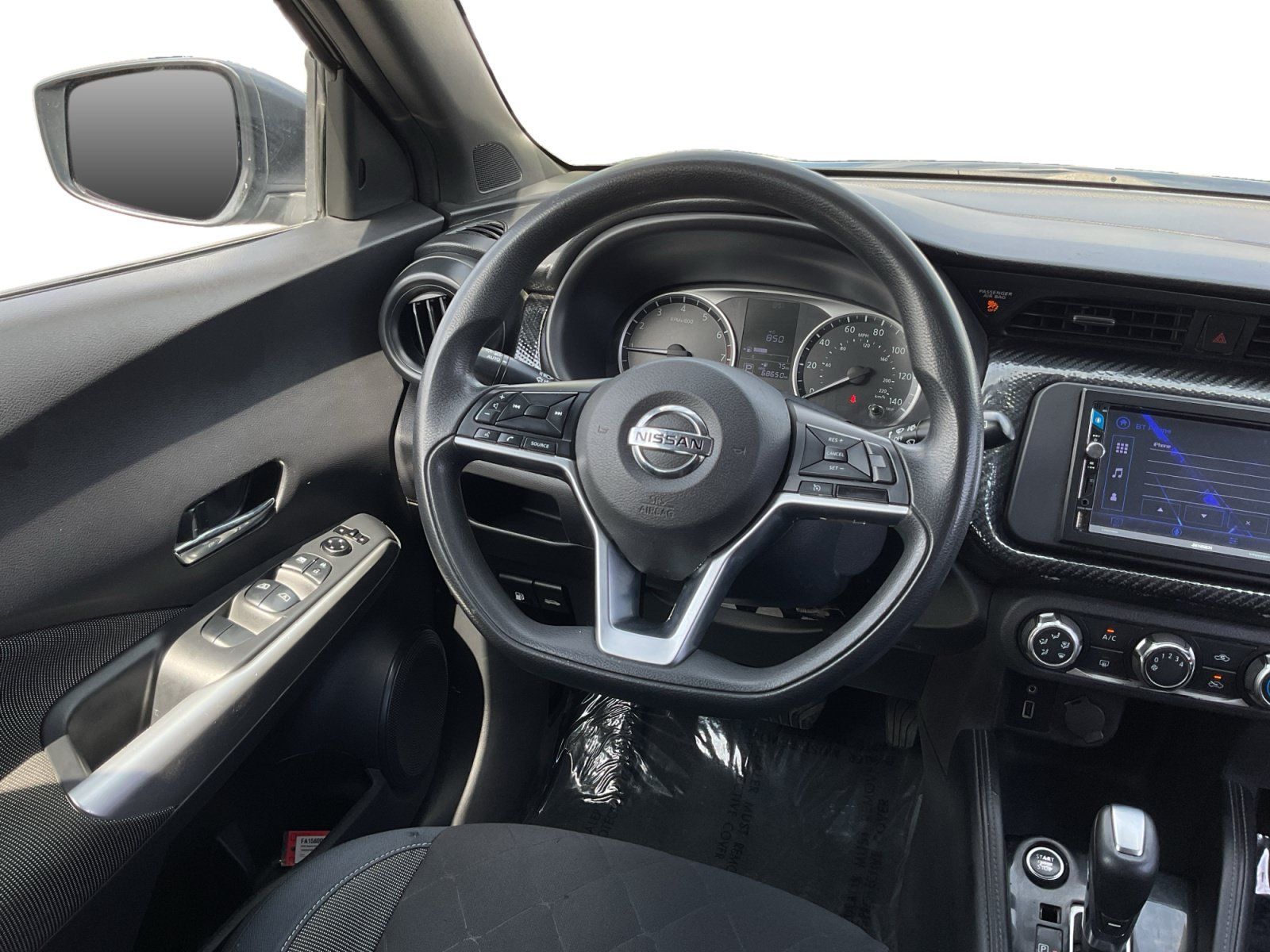 Used 2018 Nissan Kicks S FWD image 11